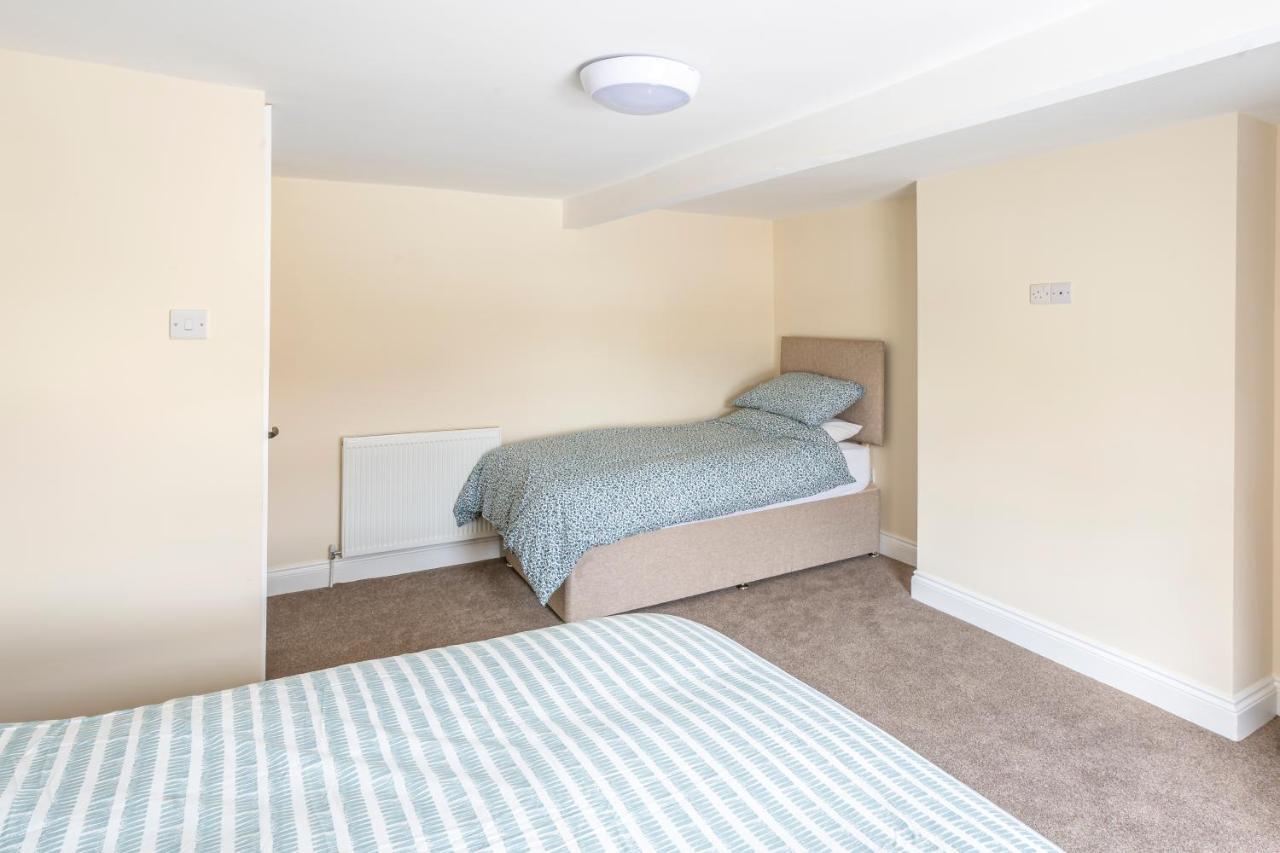 The Cross Keys Apartment Esh Luaran gambar
